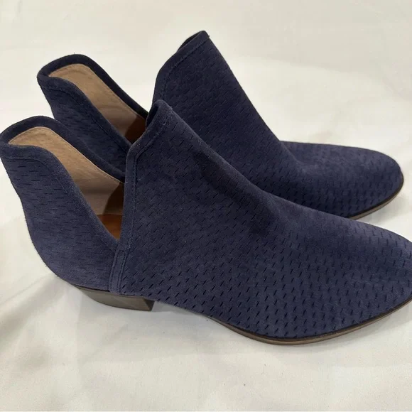 Lucky Brand Womens Baley Navy Suede Booties Shoes 8.5 Medium - Picture 5 of 12